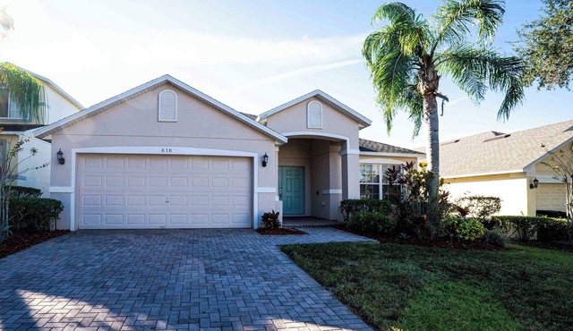 Villa Hazel on Legacy Park