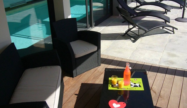 VILLA HELENA * INDOOR SWIMMING POOL 400 M FROM BRITTANY SOUTH BEACHES