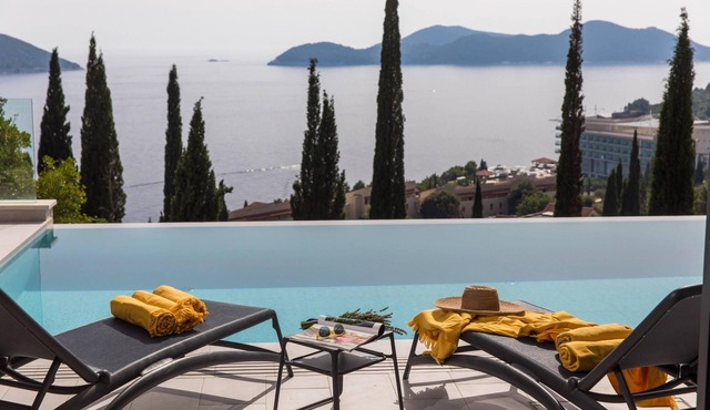 Villa Helios 5 BEDROOMS 10 GUESTS INFINITY POOL FITNESS BARBECUE