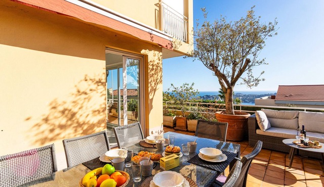 VILLA HENRIETTA AP4070 by RIVIERA HOLIDAY HOMES