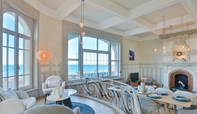 Villa historique face mer – Luxe & Tranquillité