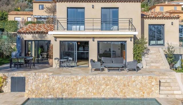 Villa Holly