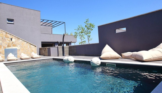 Villa House S by Villas Guide