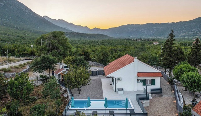 Villa Ika