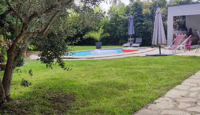 Villa in a quiet cul-de-sac, not overlooked