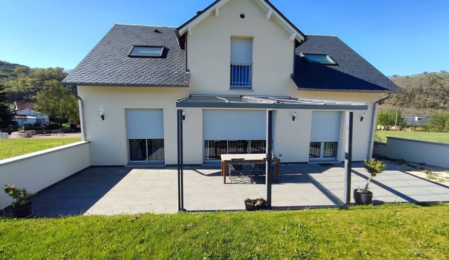 Villa in a village near the banks of the Lot