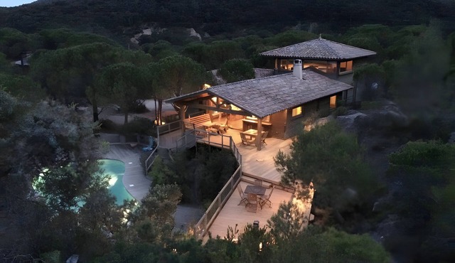 Villa 'In an Exceptional Location' with Mountain View, Wi-Fi and Air Conditioning