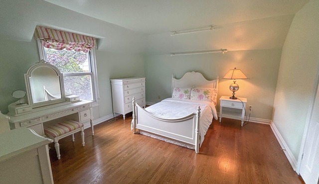 Villa in Aurora Near Couple Golf Course