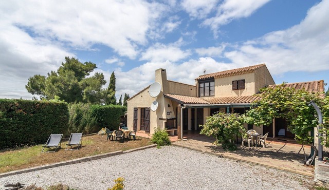 Villa in Beaufort with Pool & Views