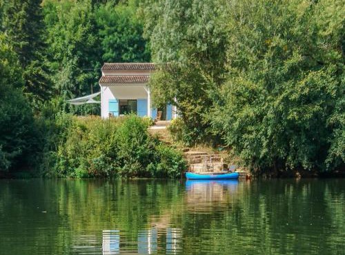 Villa in Bruniquel by Aveyron River