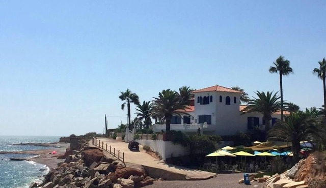 Villa in Cala Puntal. walk to the beach