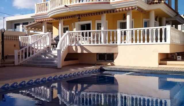 Villa in Calabardina 600 m from the sea and small shops