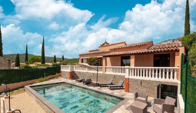 Villa in Callian with Heated Pool and Golf Nearby