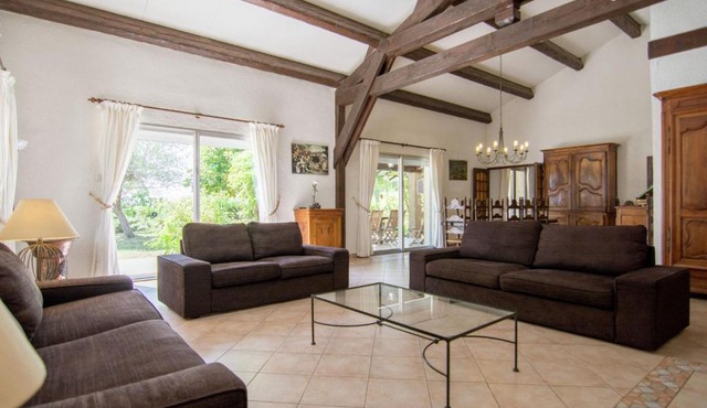 Villa in Campagnan with Pool and Vineyard Views