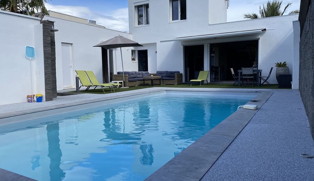 VILLA in Carnon plage ! 125 M2 200m from the beach with heated pool, garage.