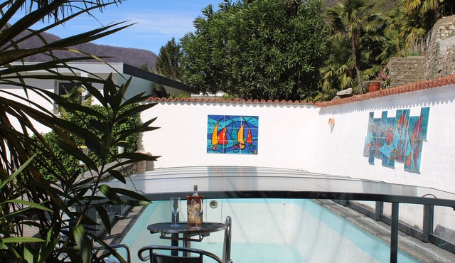 Villa in Caslano Ticino Private house with pool, 150 m from Lake Lugano.
