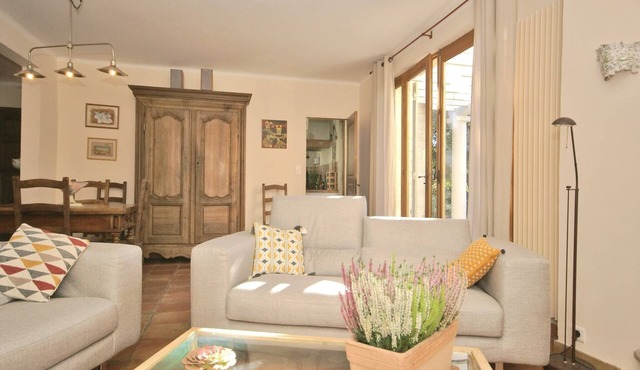 Villa in Crillon-le-Brave near Mont Ventoux