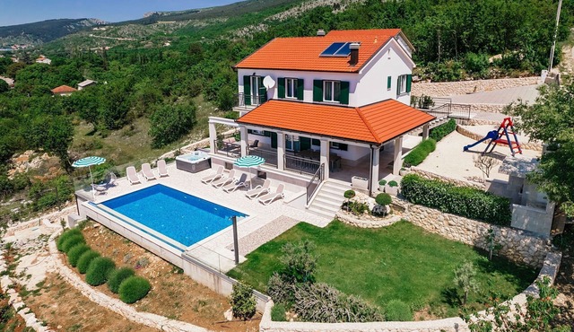 Villa in Croatia with Panoramic View