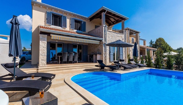 Villa in Deklici with Infinity Pool & Sea Views