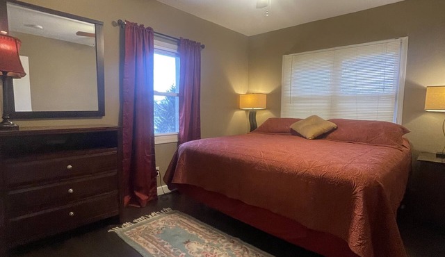 Villa in Eureka 1- mile to Hidden Valley & Six Flags