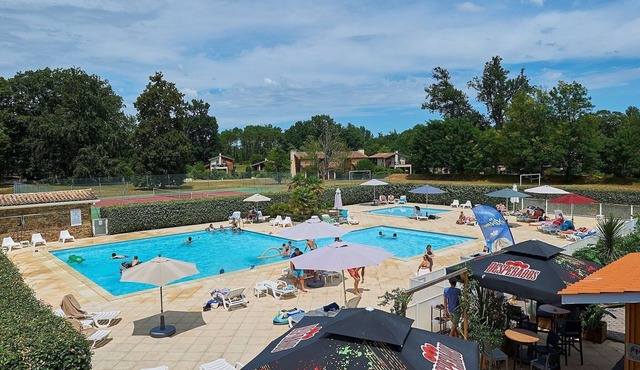 Villa in France with Private Garden & BBQ