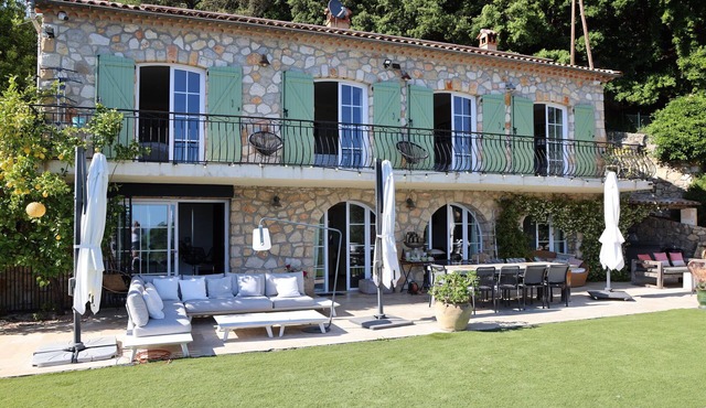 Villa in Grasse with Private Pool