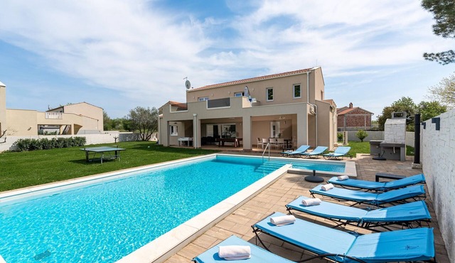 Villa in Istria with Heated Eco Pool