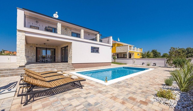 Villa in Krnica with Pool near Pebble Beach