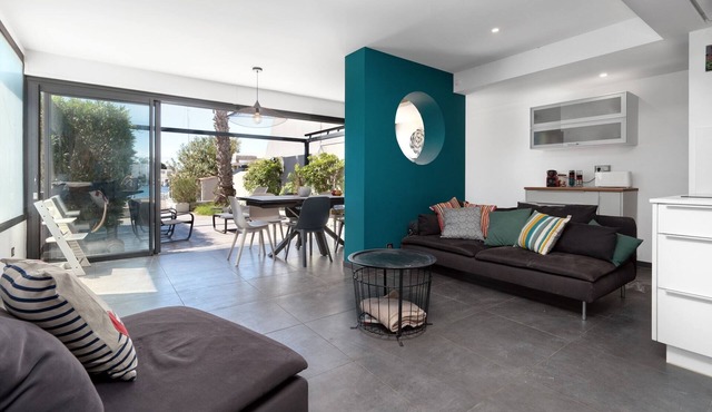 Villa in Le Grau du Roi with Stunning Sea Views