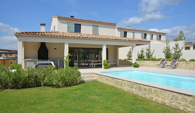 Villa in Malaucène near Mont Ventoux