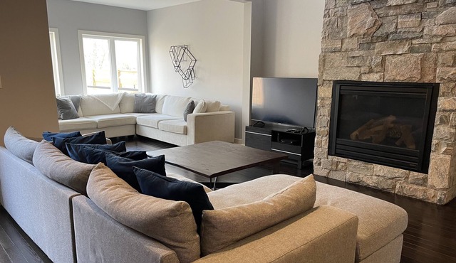 Villa in Muskoka Bay Resort - World class amenities & scenic views!.