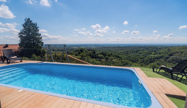 Villa in nature with jacuzzi, sauna, pool, barbecue, and entertainment amenities