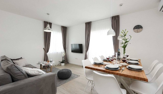 Villa in Nin with Stunning Sea Views