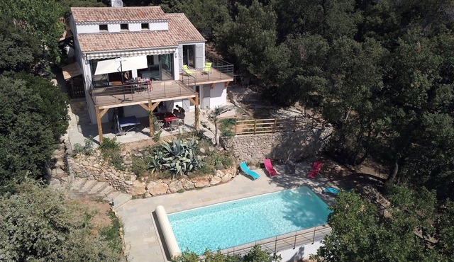 Villa in peace between sea and mountain