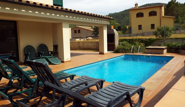 Villa In Peaceful Rural Location With Private Pool (open May-September)