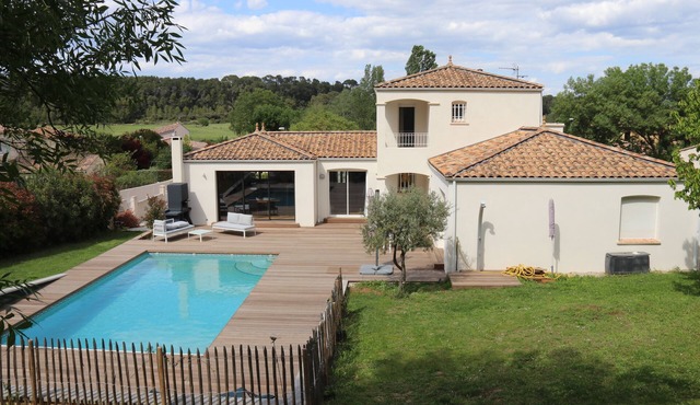 Villa in pine forest, 20 min Montpellier and beaches
