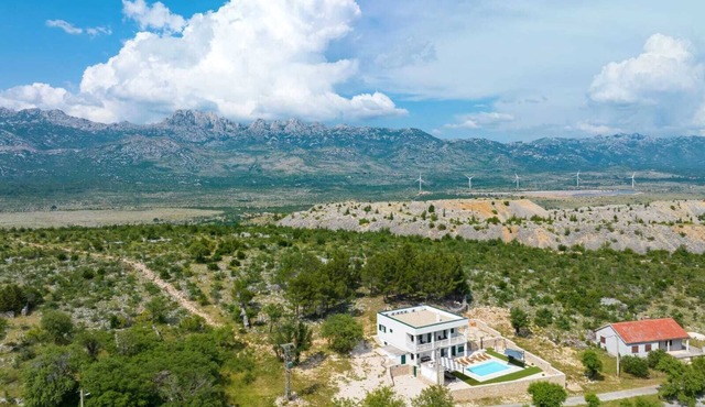 Villa in pure nature