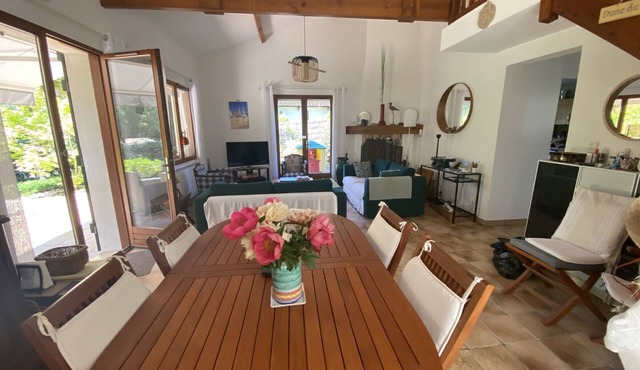 Villa in Pyla, Near Beach, Sleeps 7