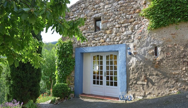 Villa in Pyrenees with Stunning Mountain Views