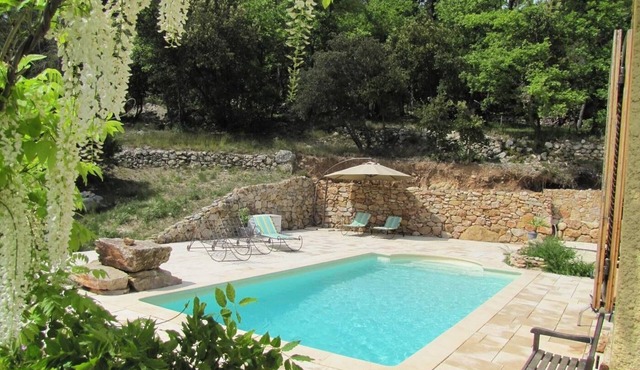 VILLA IN QUIET AREA WITH SWIMMING POOL 5000 M² OF LAND IN FULL NATURE PROVENCE Var PACA