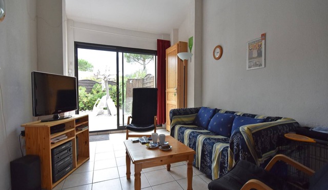 Villa in Saint-Cyprien with Sea View