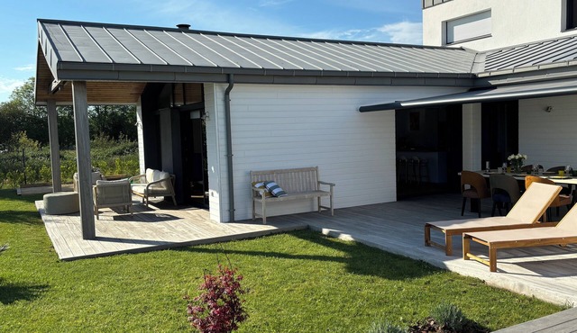 Villa in Sainte-Marine with outdoor spa and 5-minute walk to the main beach.