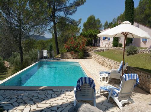 Villa in Salernes with Pool and Scenic Views