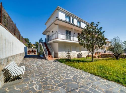 Villa in Sant Genís near Costa Brava Beaches