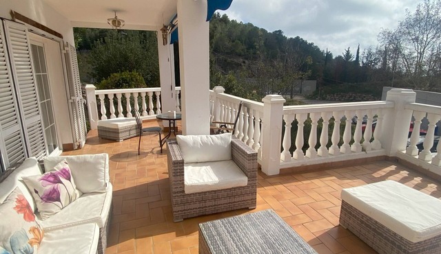 Villa in Sitges with private pool. Ideal for families.