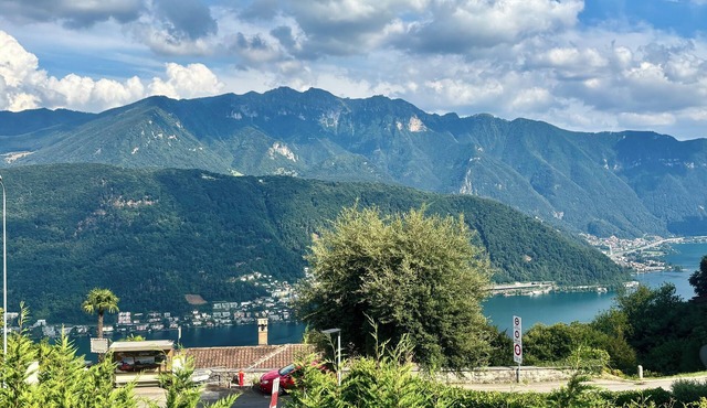 Villa in the countryside with lake view - relaxation 10 min. from the city!