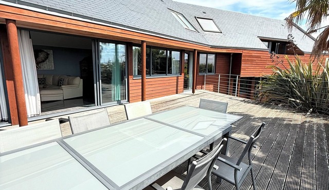 villa in the Finistère department for 8 people with private pool seaside beach