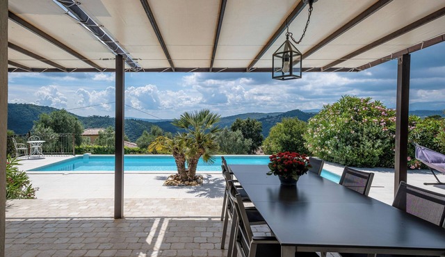 Villa in the heart of the Tanneron massif: beautiful views and absolute peace and quiet!