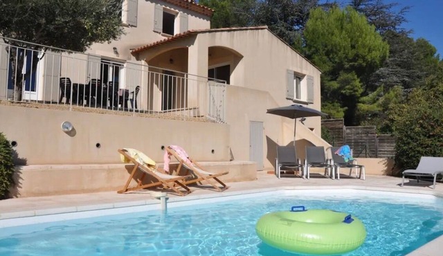 Villa in the heart of the Alpilles in Provence, between St-Rémy, les Baux and Arles