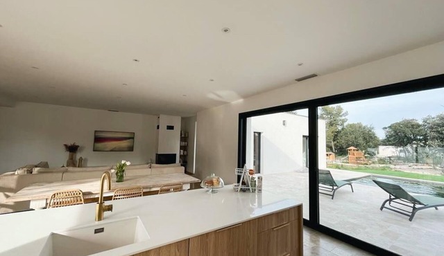 Villa in the heart of the garrigue on the outskirts of Nimes